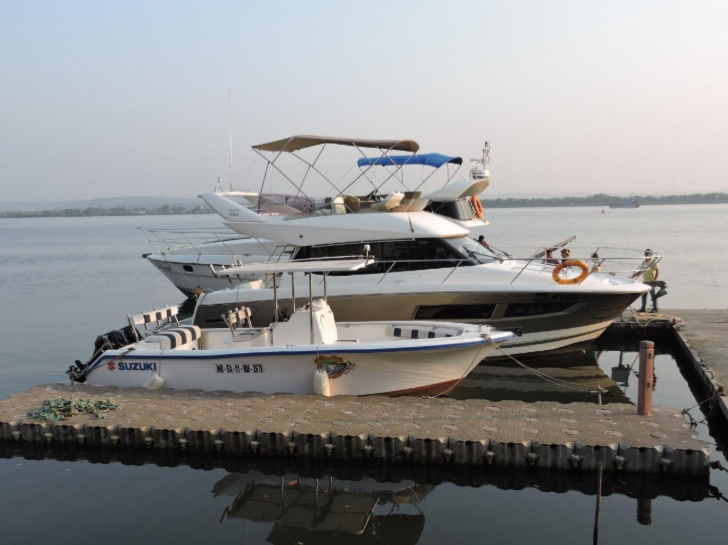 A cruise into the sunset | Goa